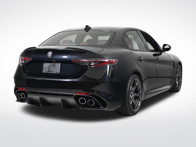 2024 Alfa Romeo Giulia Quadrifoglio Carbon RWD - 22566806 - 4