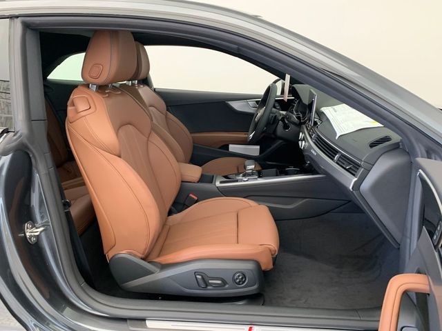 Audi A5 with a swivel seat 