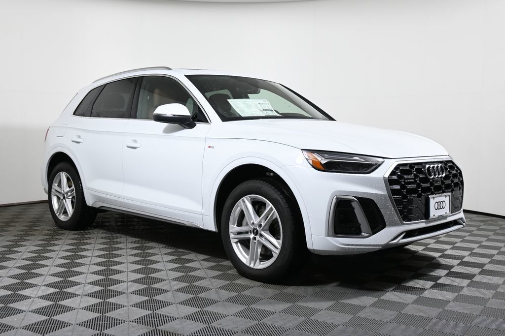 New 2024 Audi Q5 S line Prestige 55 TFSI e quattro SUV in 1523 W