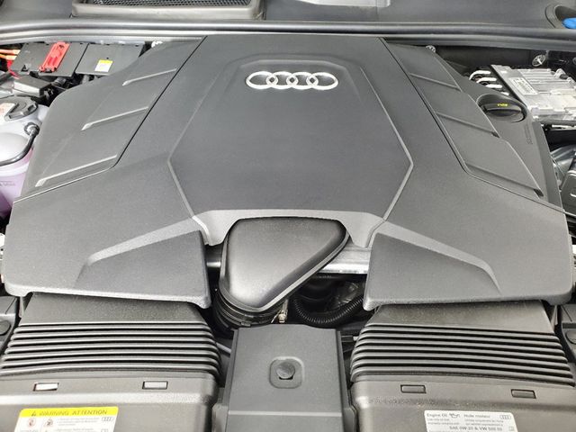 2024 Audi Q8 Premium 55 TFSI quattro - 22428583 - 17