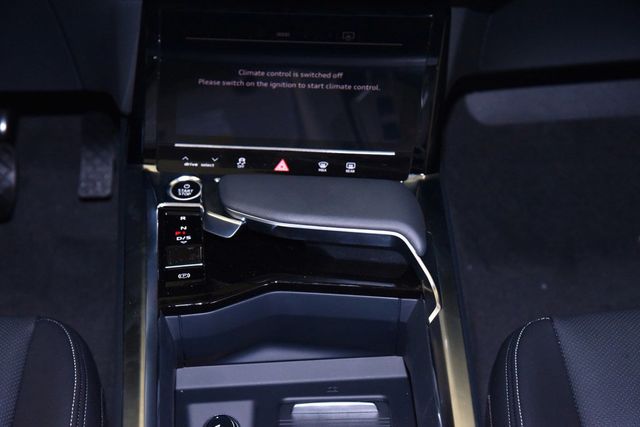 2024 Audi Q8 e-tron Premium Plus quattro - 22417249 - 11