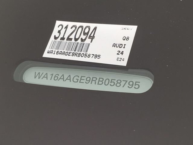 2024 Audi Q8 e-tron Prestige quattro - 22428584 - 19