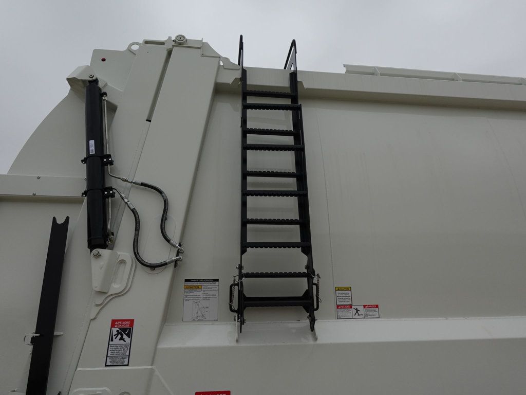 2024 Autocar ACX64 (Refuse - Front Loader) - 22777438 - 16
