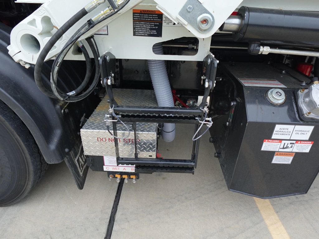 2024 Autocar ACX64 (Refuse - Front Loader) - 22777438 - 24