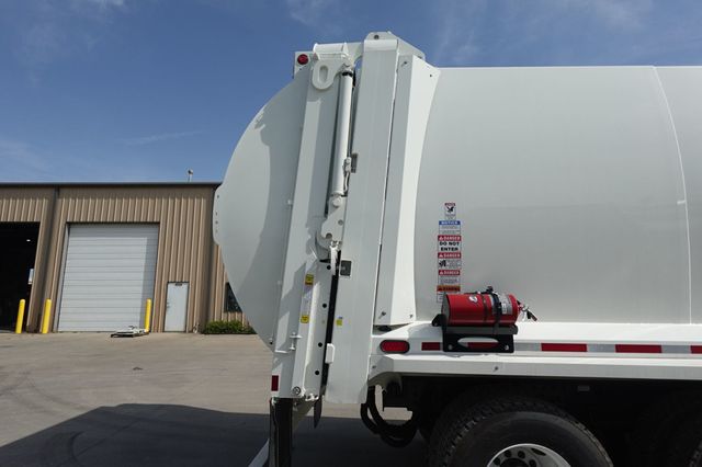 2024 Autocar ACX64 (Refuse - Side Loader) - 22910538 - 16