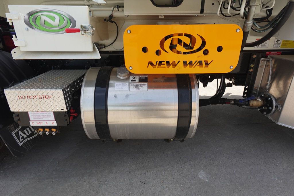 2024 Autocar ACX64 (Refuse - Side Loader) - 22910538 - 19