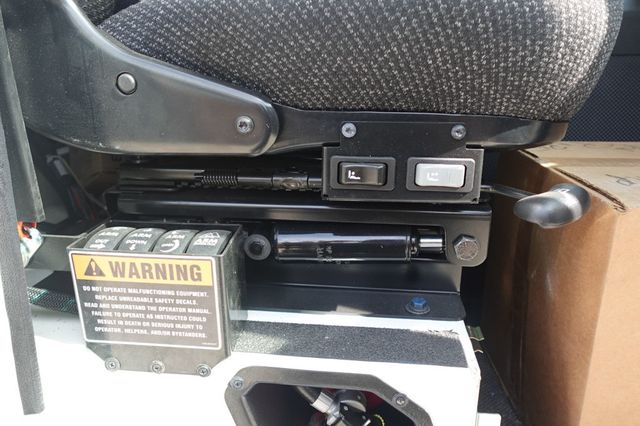 2024 Autocar ACX64 (Refuse - Side Loader) - 22910538 - 42