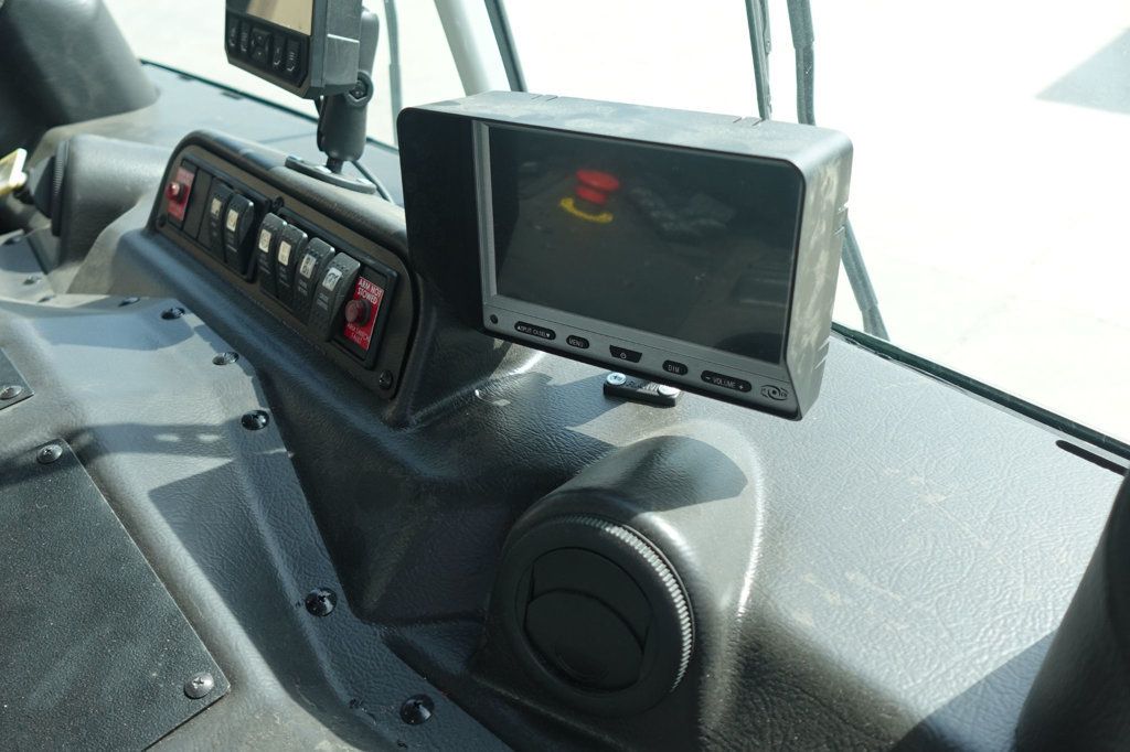 2024 Autocar ACX64 (Refuse - Side Loader) - 22910538 - 45