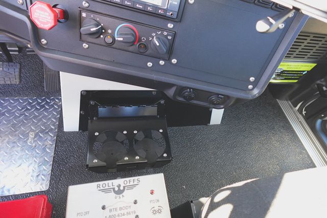 2024 Autocar DC-64 Roll Off Truck - 22704379 - 42