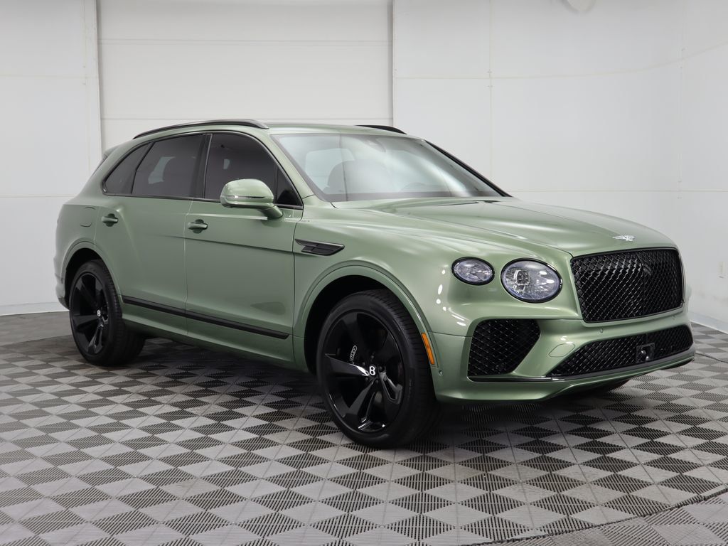 2024 Bentley Bentayga V8 photo 3