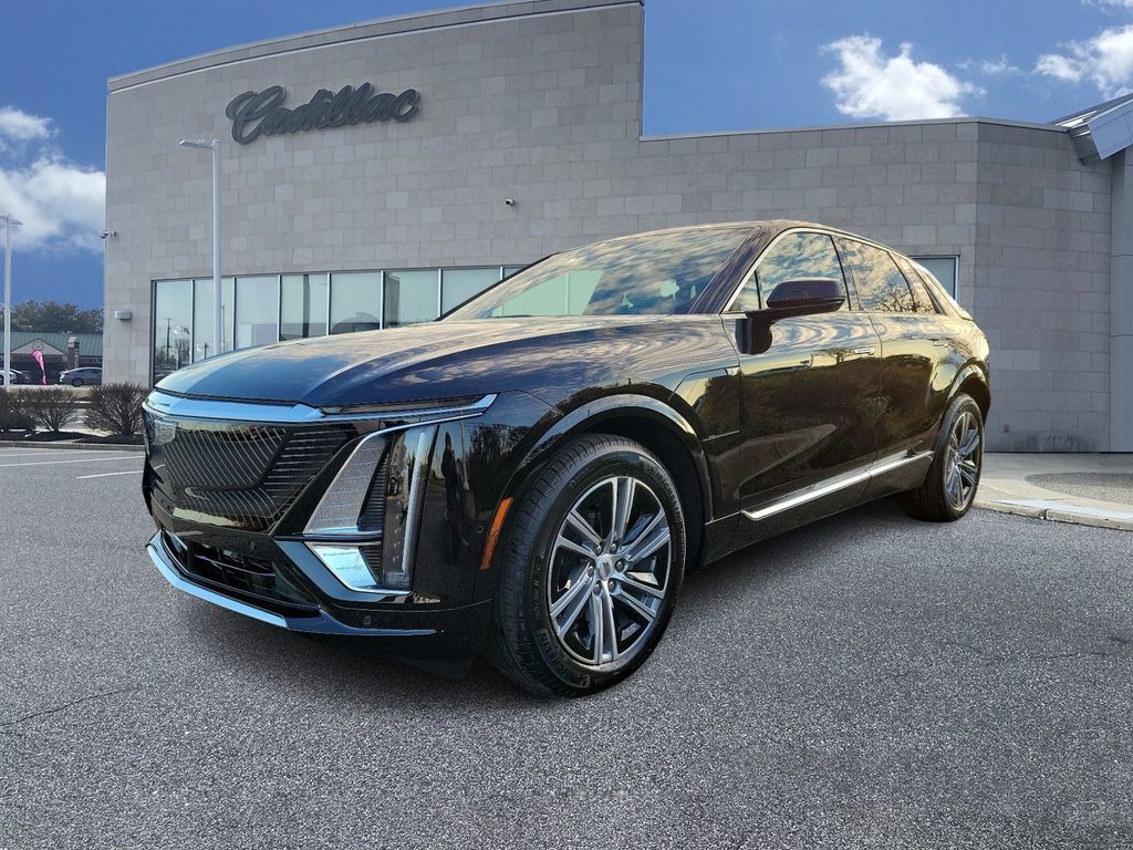 2024 New Cadillac LYRIQ 4dr Luxury w/1SC at Serving