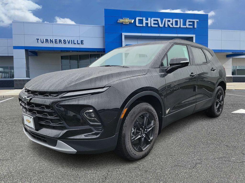 2024 New Chevrolet Blazer AWD 4dr LT w/3LT at Serving