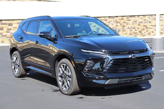 2024 New Chevrolet Blazer AWD 4dr RS at PenskeCars.com Serving ...