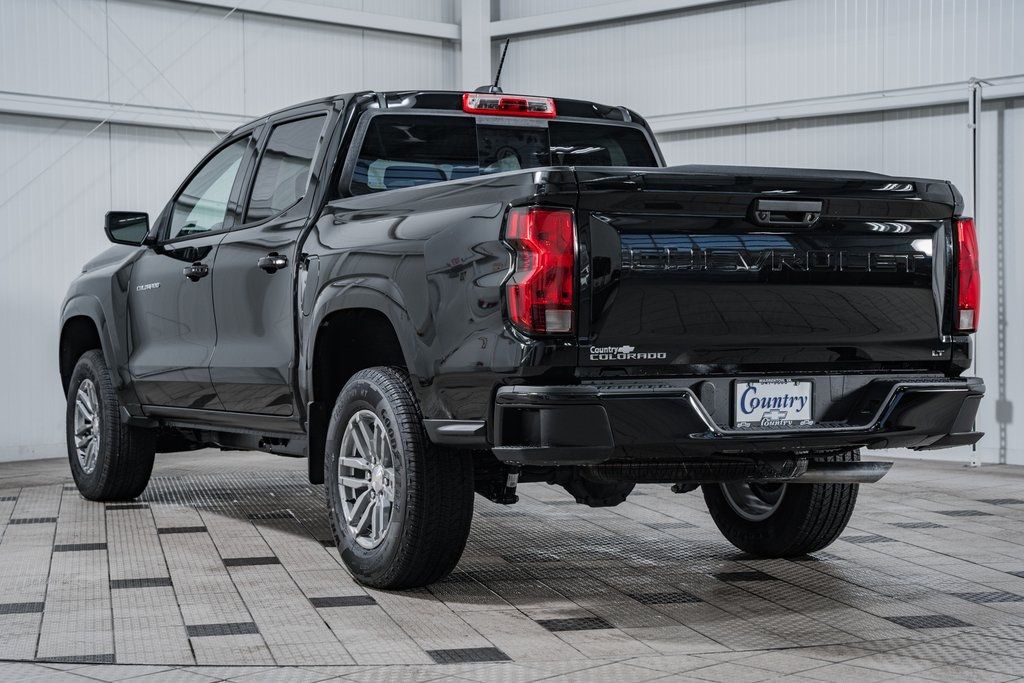 2024 Chevrolet Colorado 2WD Crew Cab LT - 22628853 - 5