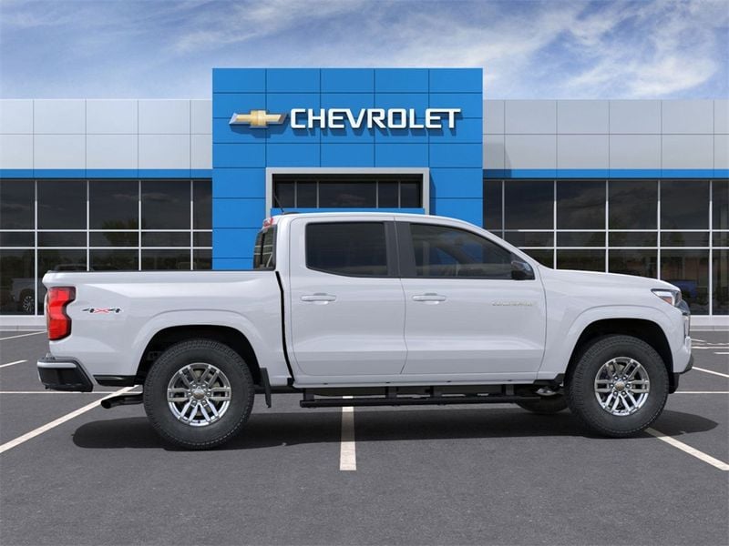 2024 Chevrolet Colorado 4WD Crew Cab LT - 22645926 - 5