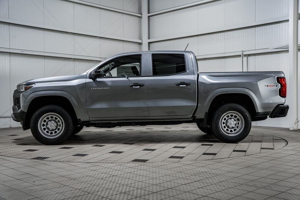 2024 Chevrolet Colorado 4WD Crew Cab WT - 22651790 - 3