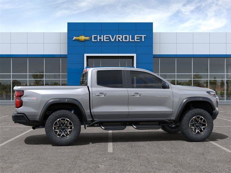 2024 Chevrolet Colorado 4WD Crew Cab ZR2 - 22490245 - 5