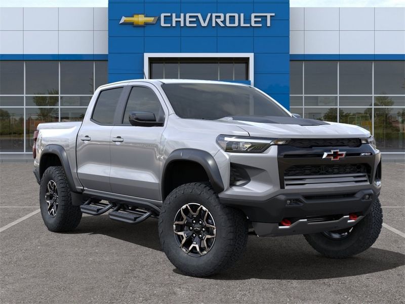 2024 Chevrolet Colorado 4WD Crew Cab ZR2 - 22490245 - 7