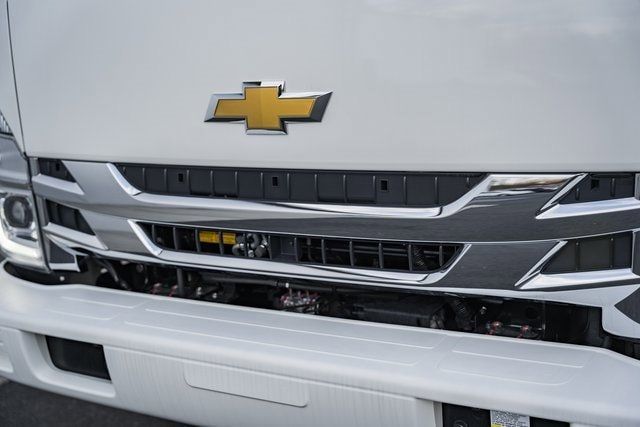2024 Chevrolet Low Cab Forward 5500 XG  - 22951740 - 8