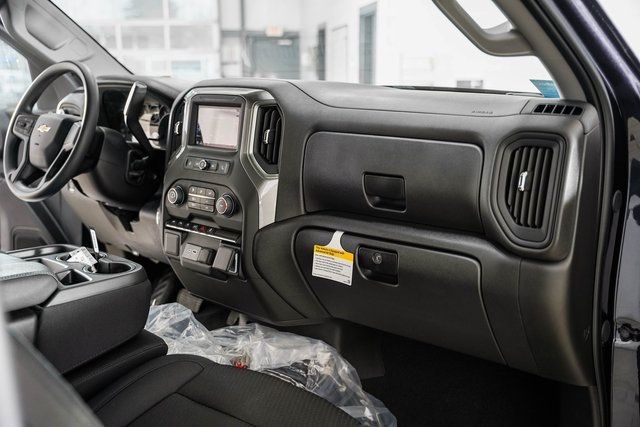 2024 Chevrolet Silverado 1500 4WD Reg Cab 140" Work Truck - 22334554 - 18