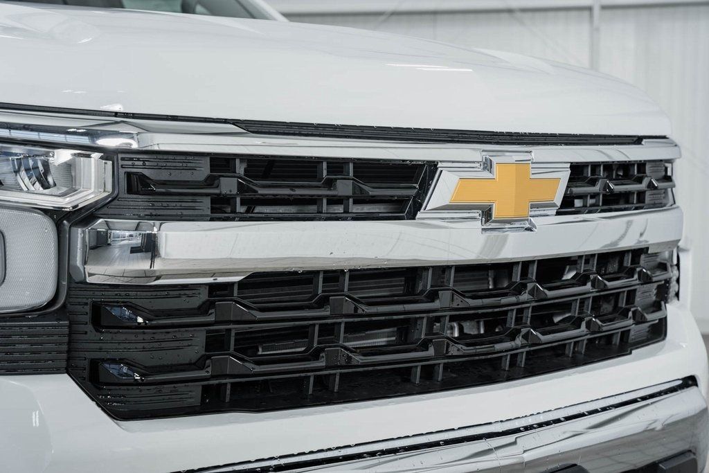 2024 Chevrolet Silverado 1500 LT - 22556461 - 11