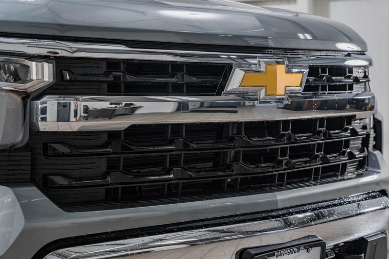 2024 Chevrolet Silverado 1500 LT - 22585628 - 11