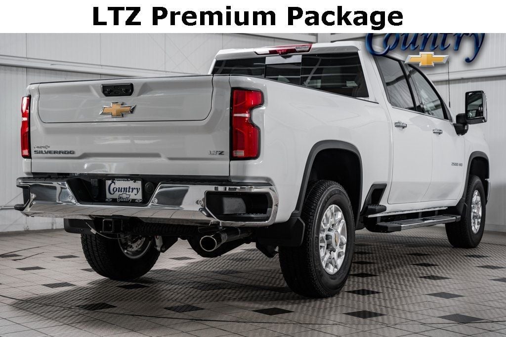 2024 Chevrolet Silverado 2500HD 4WD Crew Cab 159" LTZ - 22488778 - 7