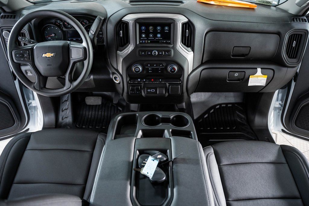 2024 Chevrolet Silverado 3500HD photo 18