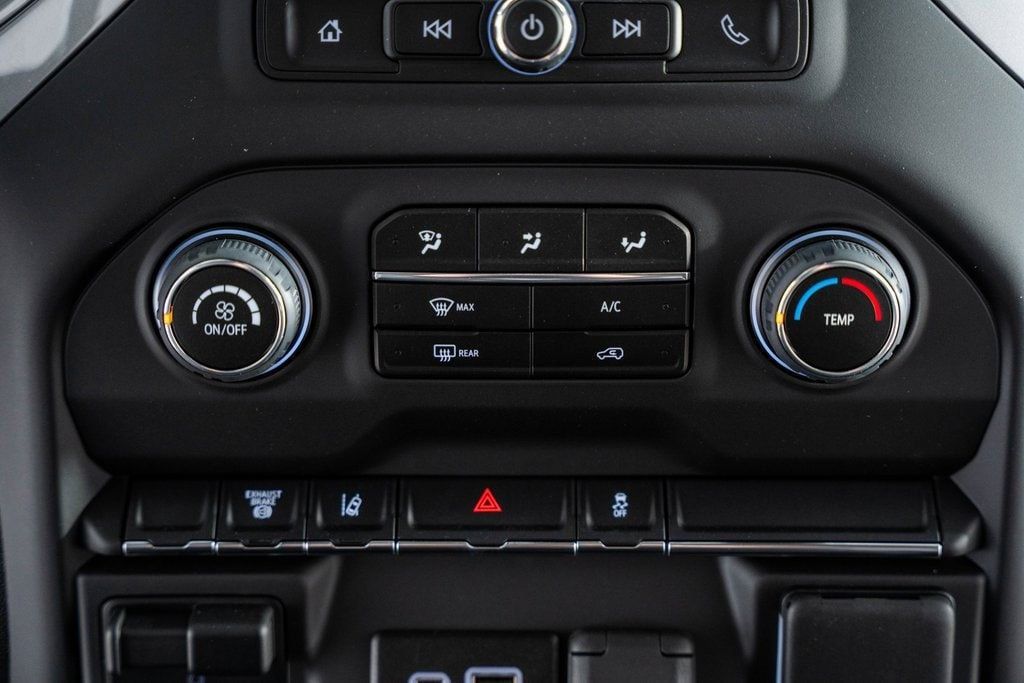 2024 Chevrolet Silverado 3500HD photo 21