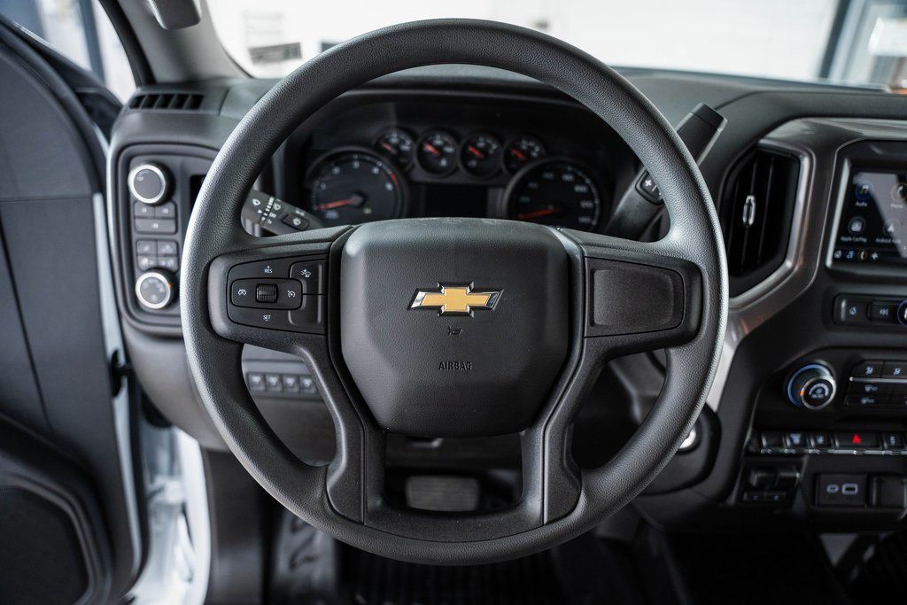 2024 Chevrolet Silverado 3500HD photo 26