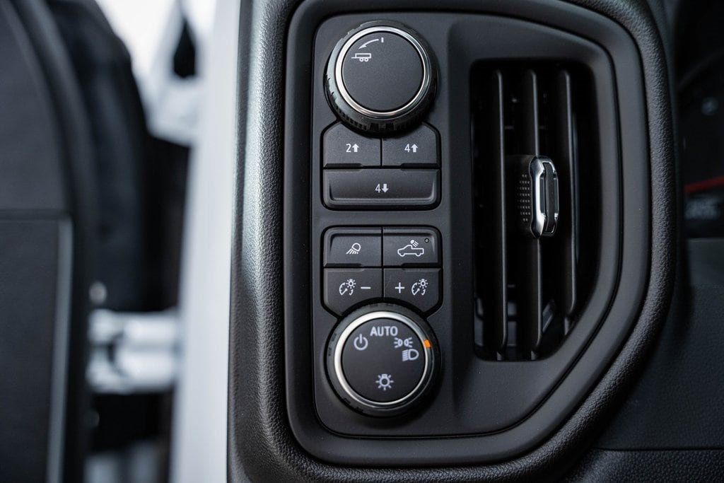 2024 Chevrolet Silverado 3500HD photo 34