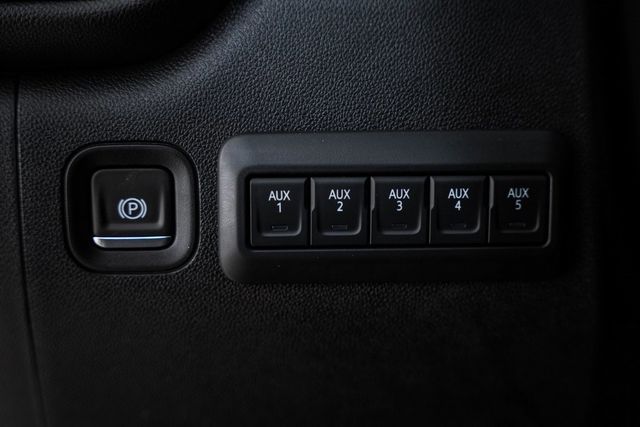 2024 Chevrolet Silverado 3500 HD WT - 22868298 - 39