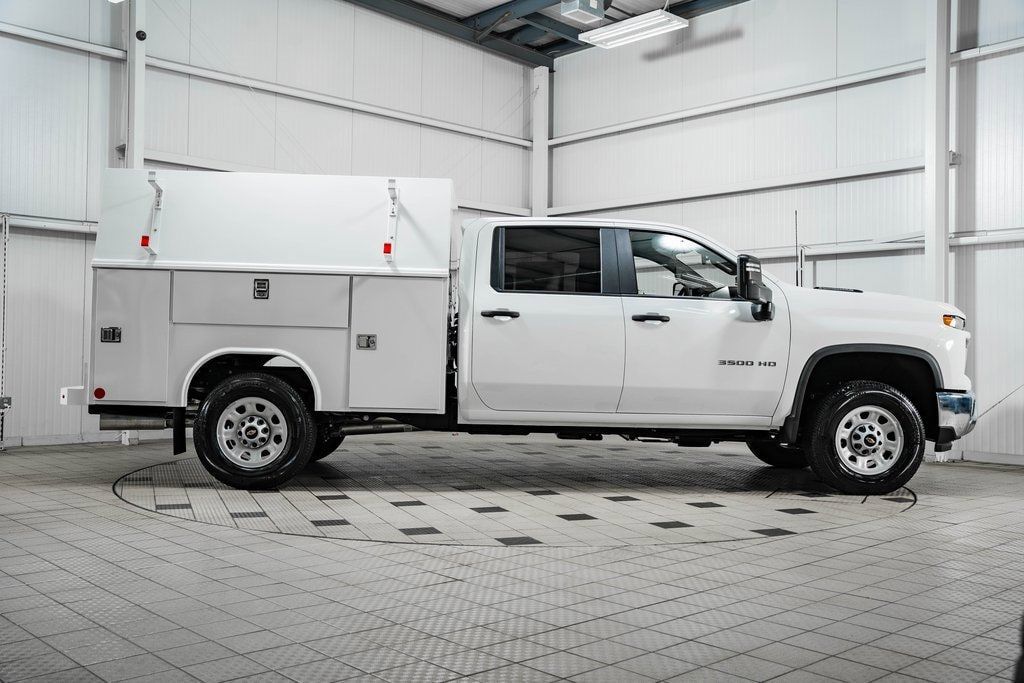 2024 Chevrolet Silverado 3500HD photo 8
