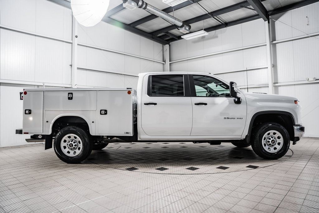 2024 Chevrolet Silverado 3500HD photo 3