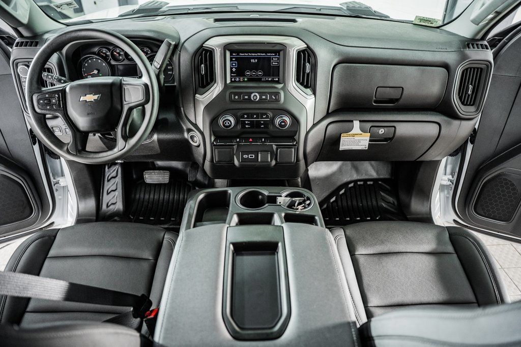 2024 Chevrolet Silverado 3500 HD WT - 22946988 - 21