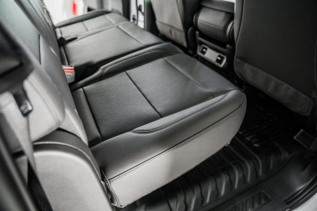 2024 Chevrolet Silverado 3500 HD WT - 22958670 - 31