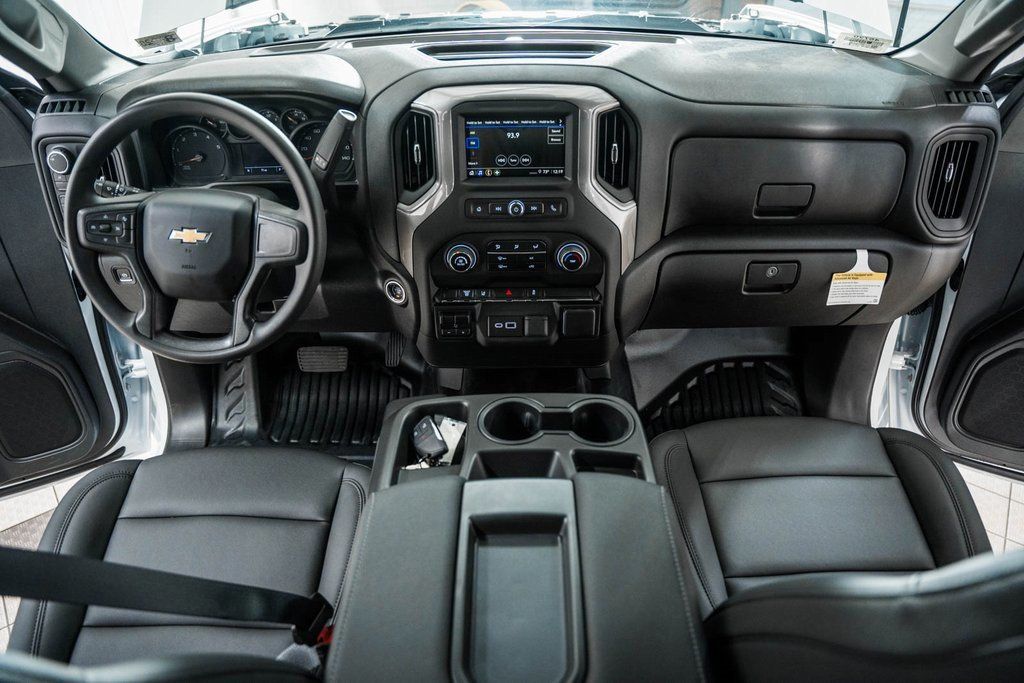 2024 Chevrolet Silverado 3500HD 4WD Double Cab 162" Work Truck - 22868301 - 17
