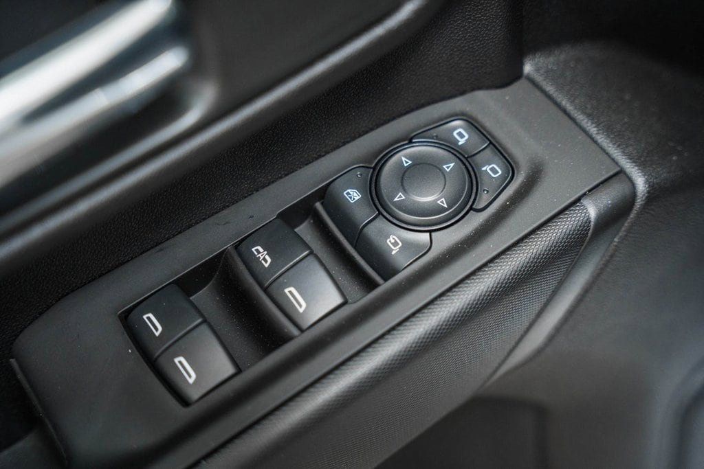 2024 Chevrolet Silverado 3500HD 4WD Double Cab 162" Work Truck - 22868301 - 33