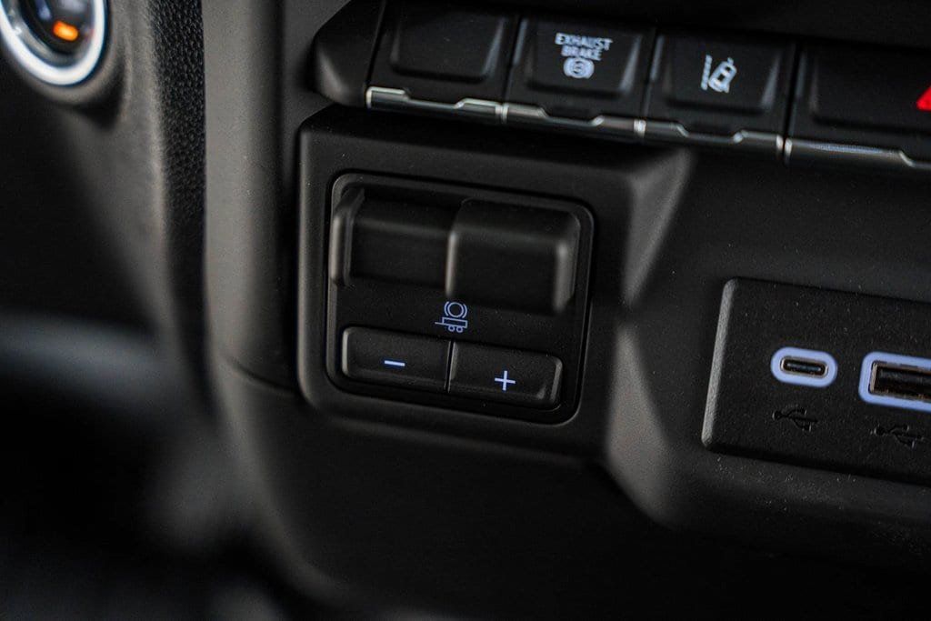 2024 Chevrolet Silverado 3500HD 4WD Double Cab 162" Work Truck - 22975760 - 22