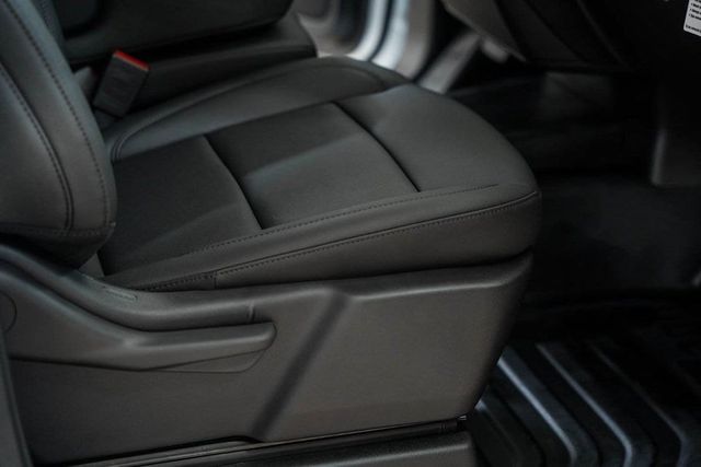 2024 Chevrolet Silverado 3500HD 4WD Double Cab 162" Work Truck - 22975760 - 29