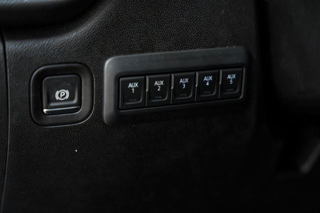 2024 Chevrolet Silverado 3500HD 4WD Double Cab 162" Work Truck - 22975760 - 36