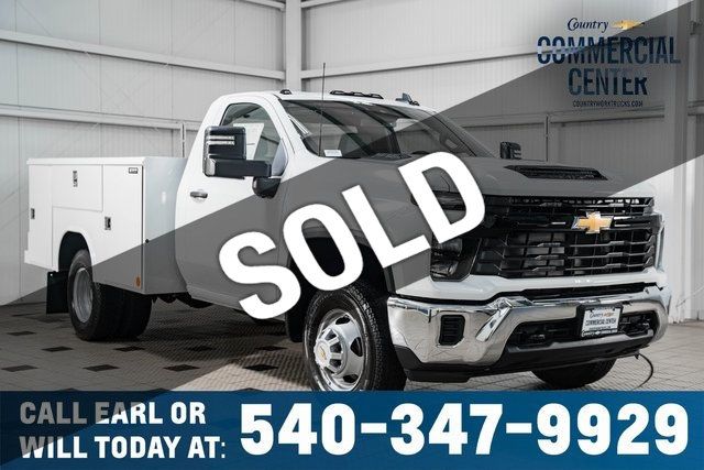 2024 Chevrolet Silverado 3500HD CC 3500HD REG CAB 4X4 * 6.6 V8 * 9' READING UTILITY - 22158951 - 0