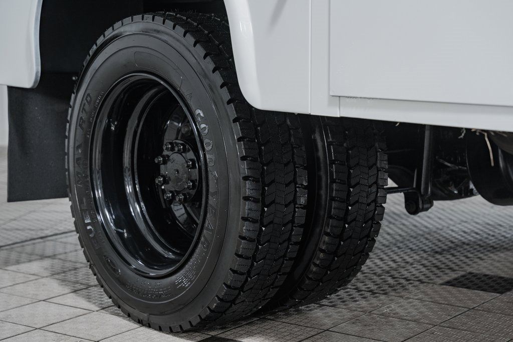 2024 Chevrolet Silverado 5500 HD Work Truck - 22868367 - 18