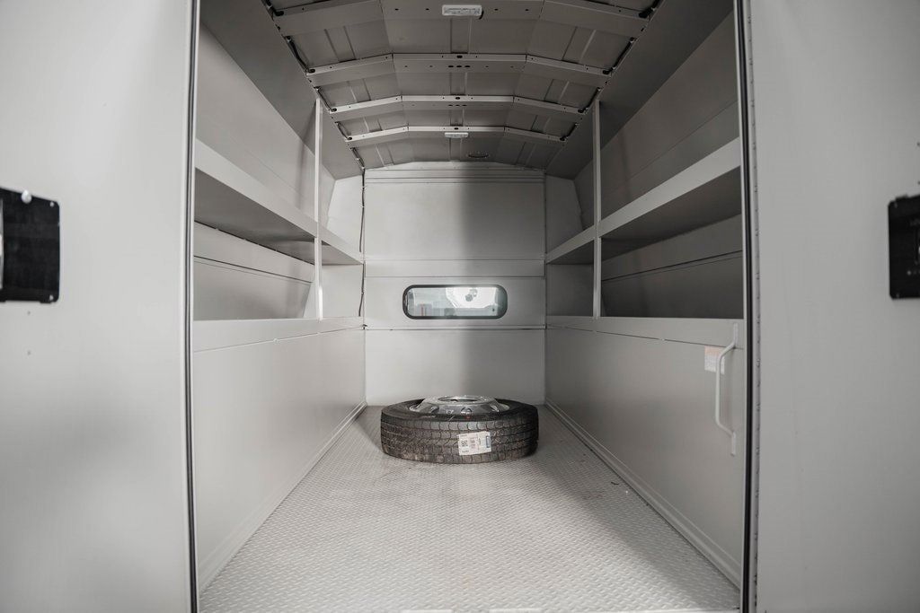 2024 Chevrolet Silverado 5500 HD Work Truck - 22868368 - 23