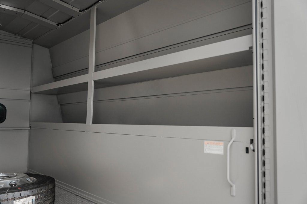 2024 Chevrolet Silverado 5500 HD Work Truck - 22868368 - 25