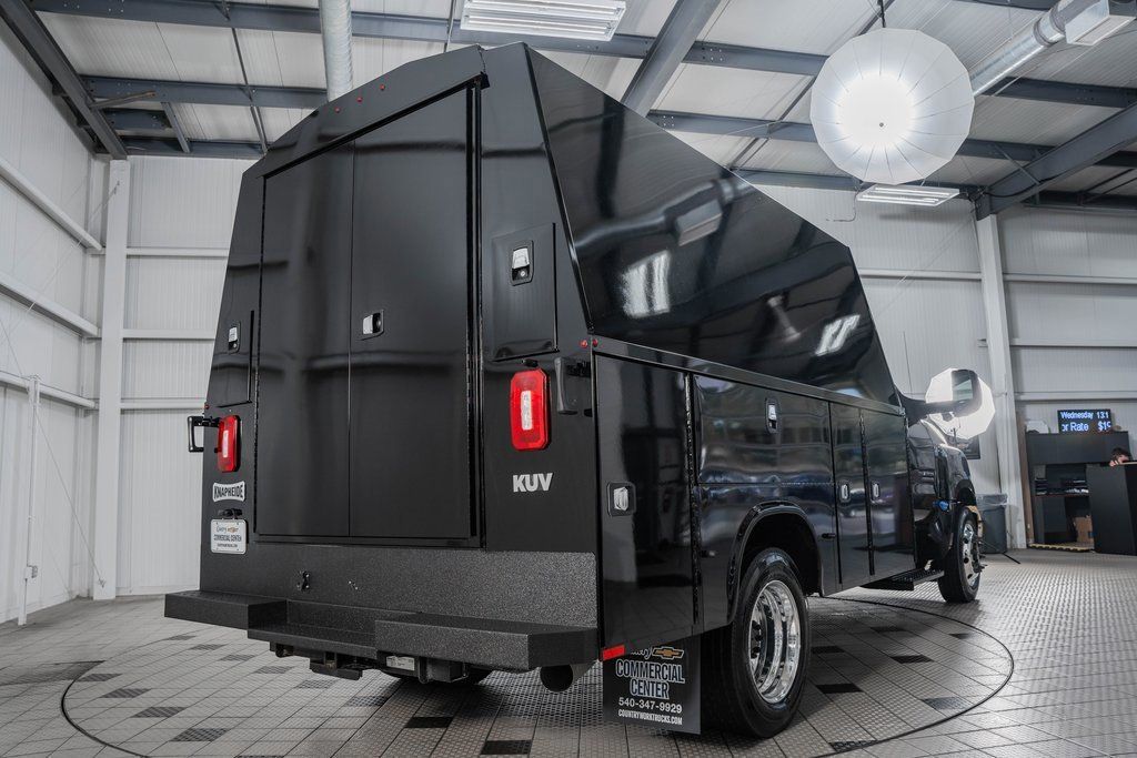 2024 Chevrolet Silverado 5500HD Work Truck photo 4