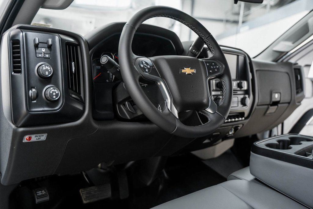 2024 Chevrolet Silverado 5500 HD Work Truck - 22868369 - 29