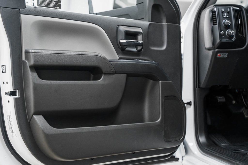 2024 Chevrolet Silverado 5500 HD Work Truck - 22868369 - 42