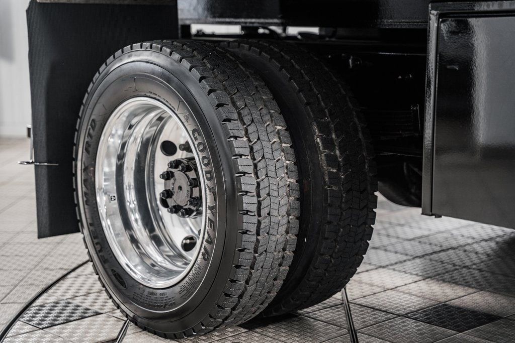 2024 Chevrolet Silverado 5500 HD Work Truck - 22868371 - 16