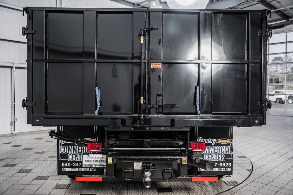 2024 Chevrolet Silverado 5500HD Work Truck photo 4